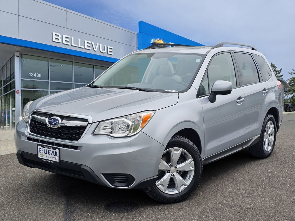 2015 Subaru Forester Base in Other — front three-quarter view